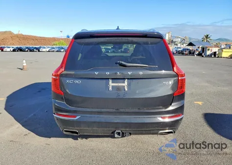 2016 Volvo Xc90 T6 z USA, uszkodzony, nr VIN YV4A22PL7G1047067